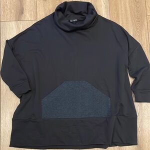 Ruti Sweatshirt in Black with Oversized Fit